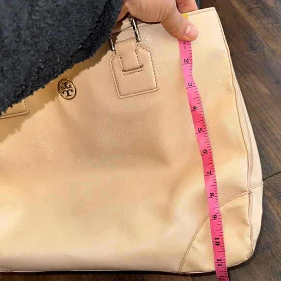 Tory Burch Beige Leather Tote - Picture 13 of 15